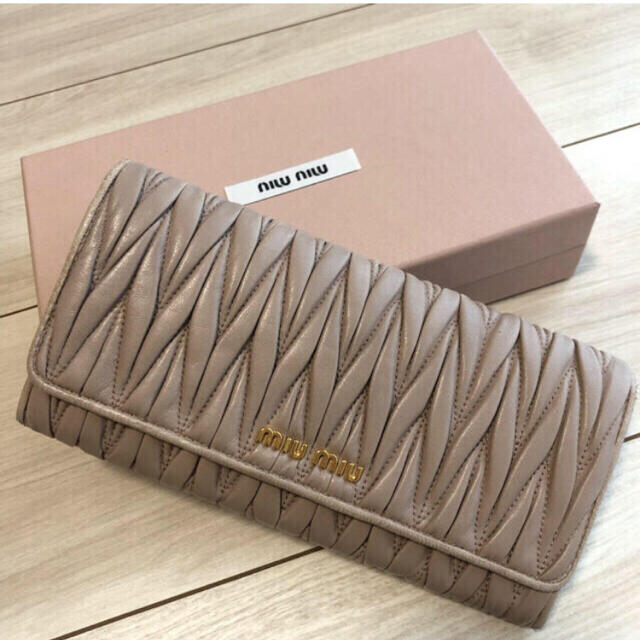 miumiu♡正規品♡マテラッセ長財布