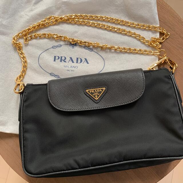 PRADA チェーンバッグ