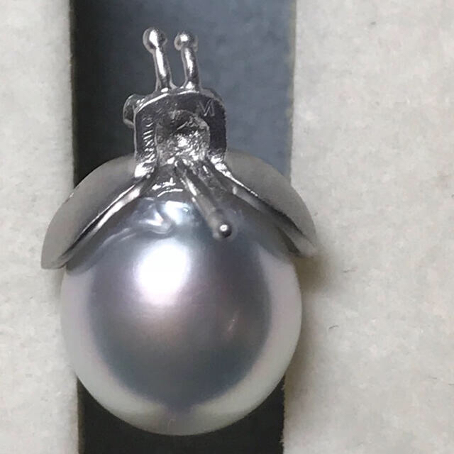 Bijou de M てんとう虫ピアス 最終価格 白蝶真珠 K18WGの通販 by Bijou de M てんとう虫ピアス 最終価格 白蝶真珠 K18WGの通販 by