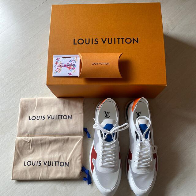 LOUIS VUITTON