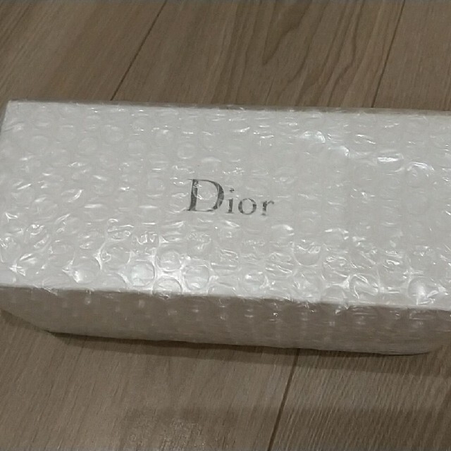 Christian Dior(クリスチャンディオール)のクリスチャンディオール カプチュール トータル&ルージュ ホワイトポーチセット コスメ/美容のキット/セット(サンプル/トライアルキット)の商品写真