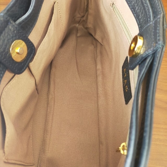 ATAO(アタオ)のアタオ chivy チヴィ ネイビー レディースのバッグ(ハンドバッグ)の商品写真