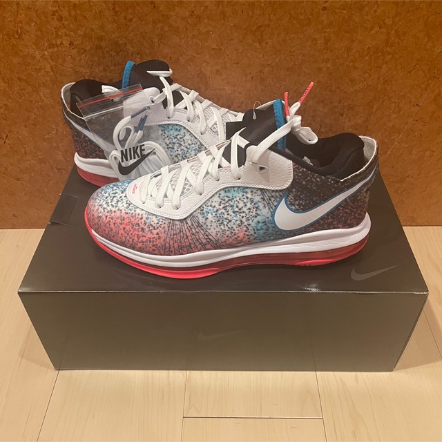 NIKE(ナイキ)の28cm【 NIKE 】LEBRON 8 V2 LOW MIAMI NIGHTS メンズの靴/シューズ(スニーカー)の商品写真