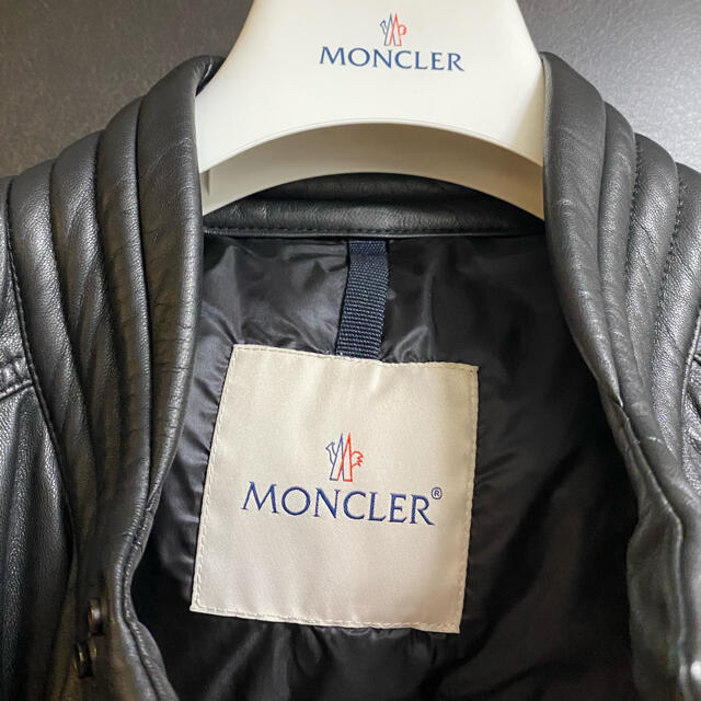 MONCLER(モンクレール)のMONCLER レザーダウンジャケット  GEMOT メンズのジャケット/アウター(ダウンジャケット)の商品写真