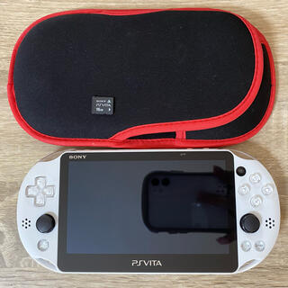 プレイステーションヴィータ(PlayStation Vita)のPSVITA PCH2000 グレイシャーホワイト(携帯用ゲーム機本体)