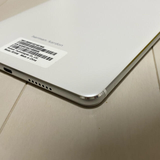 HUAWEI(ファーウェイ)のジャンク HUAWEI MediaPad M3 Lite s 701HW スマホ/家電/カメラのPC/タブレット(タブレット)の商品写真