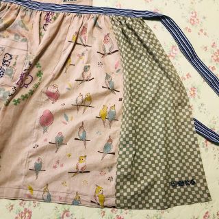 124 胸当て付きエプロン　リメイク　ハンドメイド　手ぬぐい