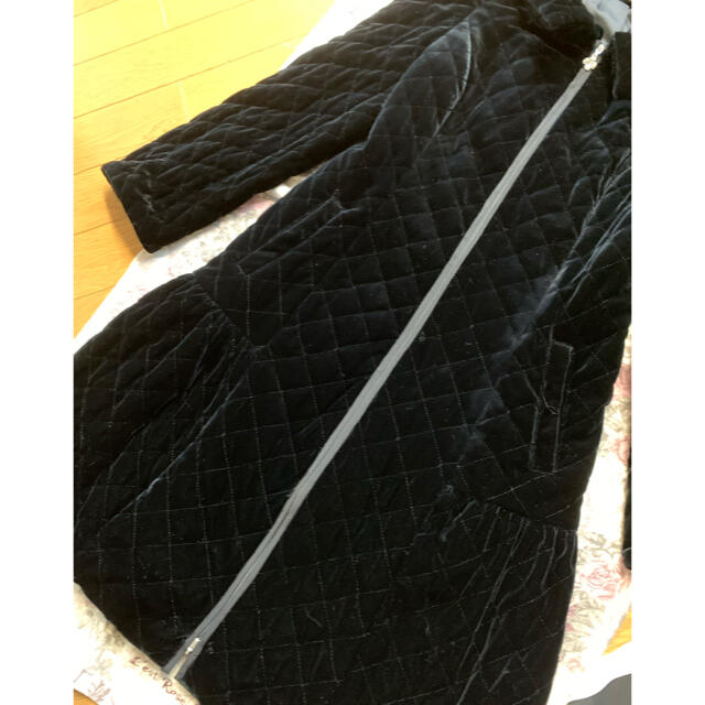 M'S GRACY(エムズグレイシー)のエムズグレイシー38 ブラックベロアコート❤️ レディースのジャケット/アウター(ロングコート)の商品写真