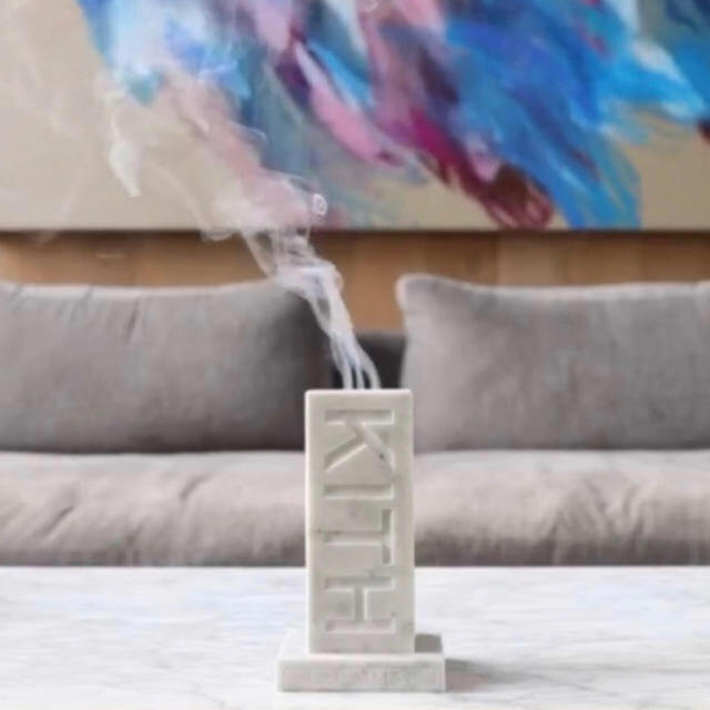 KITH MARBLE INCENSE CHAMBER お香立て　 コスメ/美容のリラクゼーション(お香/香炉)の商品写真