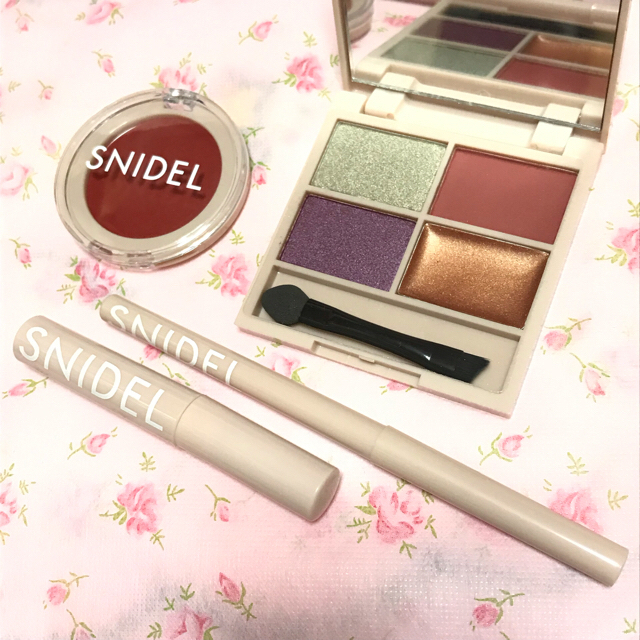 SNIDEL(スナイデル)のスナイデル　秋色コスメセット コスメ/美容のキット/セット(コフレ/メイクアップセット)の商品写真