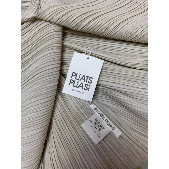 PLEATS PLEASE ISSEY MIYAKE(プリーツプリーズイッセイミヤケ)の専用♡プリーツプリーズ　トップス レディースのトップス(カットソー(半袖/袖なし))の商品写真