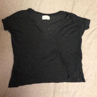 ザラ(ZARA)のZARA深VネックグレーTシャツ送料込(Tシャツ(半袖/袖なし))