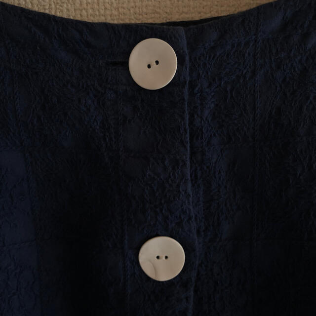 tumugu(ツムグ)のtumugu ツムグ　刺繍　ノーカラー　カーディガン　ボレロ　ジャケット レディースのトップス(カーディガン)の商品写真