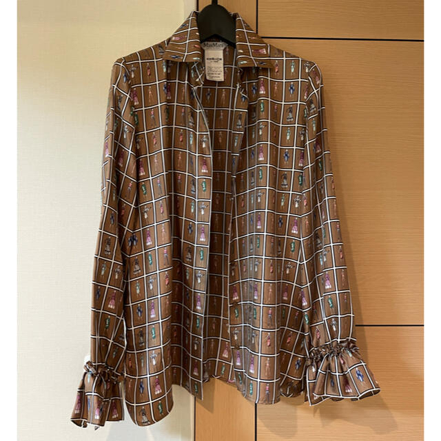 Max Mara(マックスマーラ)のmalaru様専用　マックスマーラ　シルクブラウス レディースのトップス(シャツ/ブラウス(長袖/七分))の商品写真