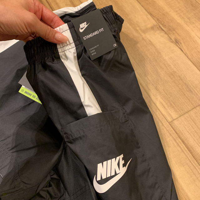 NIKE(ナイキ)のナイキ ハーフパンツ ショートパンツ ウィメンズ 短パン ウォーキング レディースのパンツ(ショートパンツ)の商品写真