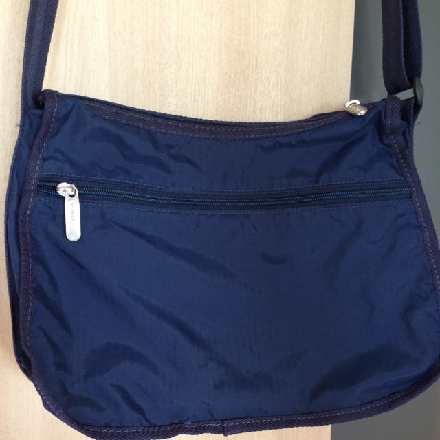 LeSportsac(レスポートサック)のレスポメッセンジャーBag レディースのバッグ(メッセンジャーバッグ)の商品写真