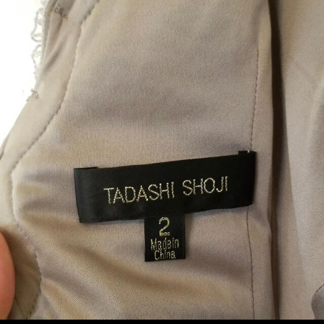 TADASHI SHOJI(タダシショウジ)のshoji tadashiシルバーワンピース レディースのワンピース(ひざ丈ワンピース)の商品写真