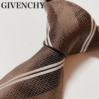 ジバンシィ(GIVENCHY)の極美品　ジバンシー　ネクタイ　ハイブランド　ストライプ柄　ビジネス(ネクタイ)