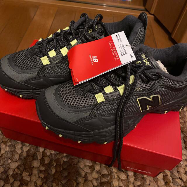 New Balance(ニューバランス)のNew balance ML801 exclusive グレー 24.0 レディースの靴/シューズ(スニーカー)の商品写真