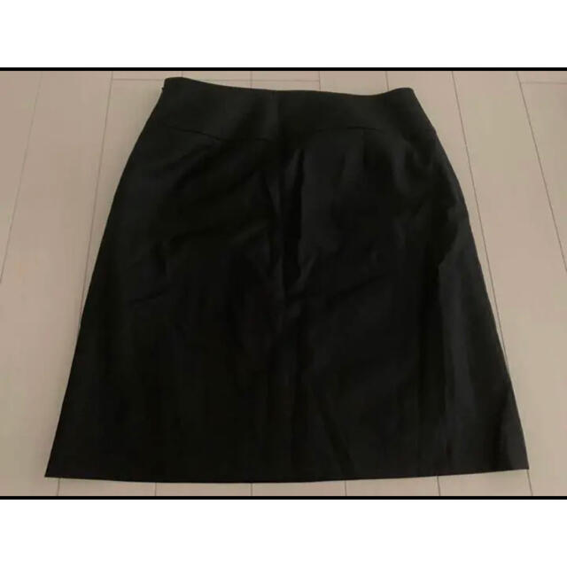 La TOTALITE(ラトータリテ)のLA TOTALITE スカート 40 レディースのスカート(ミニスカート)の商品写真