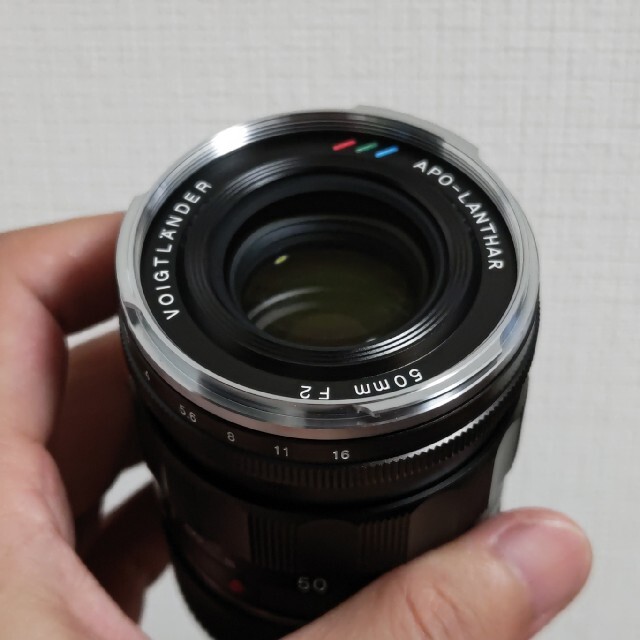 Voigtlander APO-LANTHAR 50mm F2 VMマウント スマホ/家電/カメラのカメラ(レンズ(単焦点))の商品写真