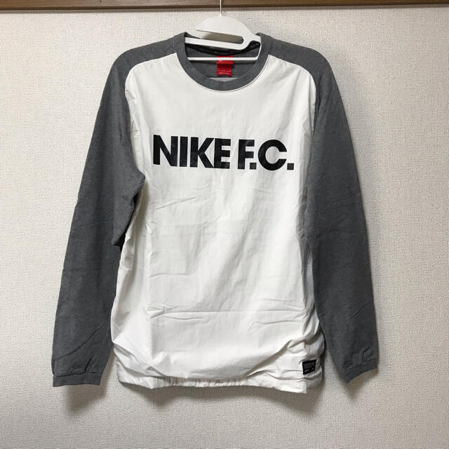 NIKE(ナイキ)のNIKE FC  トップ　長袖 メンズのトップス(Tシャツ/カットソー(七分/長袖))の商品写真