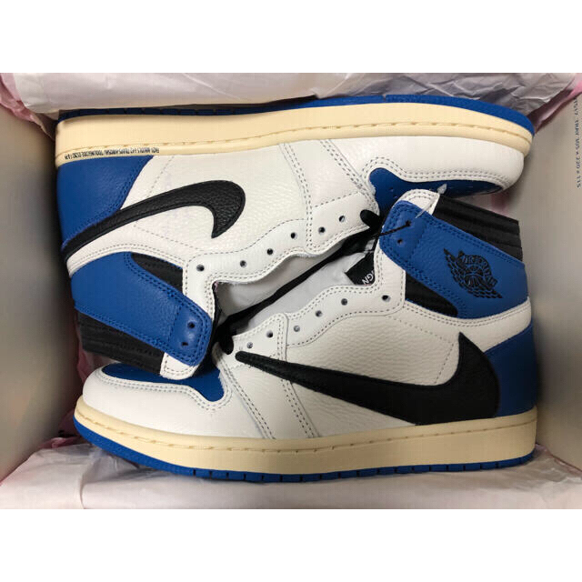 NIKE(ナイキ)のNIKE AIR JORDAN 1 TRAVIS SCOTT 27.5  メンズの靴/シューズ(スニーカー)の商品写真