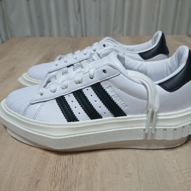 Mar…様専用《新品》adidas ビヨンセ SST【FY7730】23.0 ラウンド