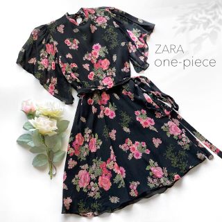 ザラ(ZARA)の美品 ZARA ミニワンピース 膝丈 花柄 フレアスリーブ ブラック ピンク 黒(ミニワンピース)