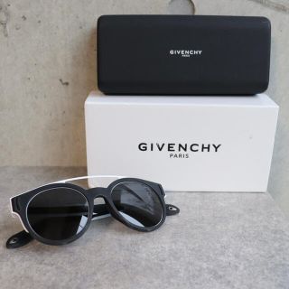 ジバンシィ(GIVENCHY)のGIVENCHY ロゴサングラス GV7017NS(サングラス/メガネ)