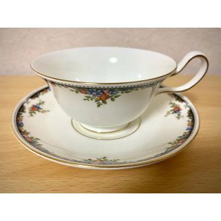 WEDGWOOD - ウェッジウッド オズボーン ピオニーシェイプ 美品の通販｜ラクマ