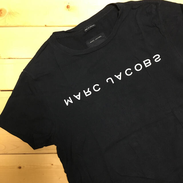 MARC BY MARC JACOBS(マークバイマークジェイコブス)の【希少】MARC JACOBS ブラック 反転ロゴ tシャツ レディースのトップス(Tシャツ(半袖/袖なし))の商品写真