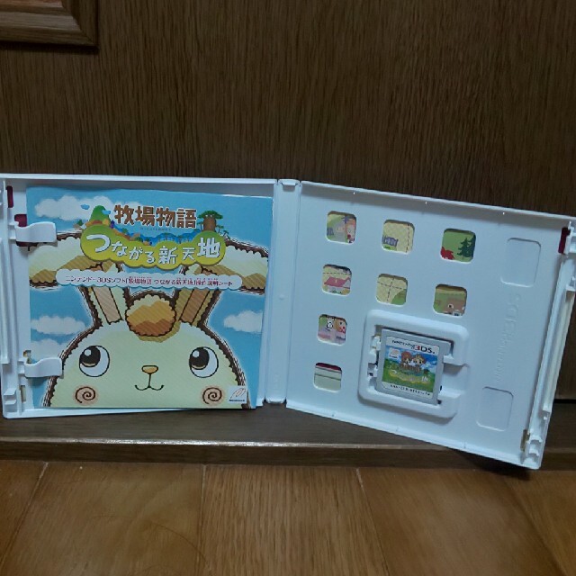 【値下げ】牧場物語 つながる新天地 3DS&公式ガイドブック エンタメ/ホビーのゲームソフト/ゲーム機本体(携帯用ゲームソフト)の商品写真