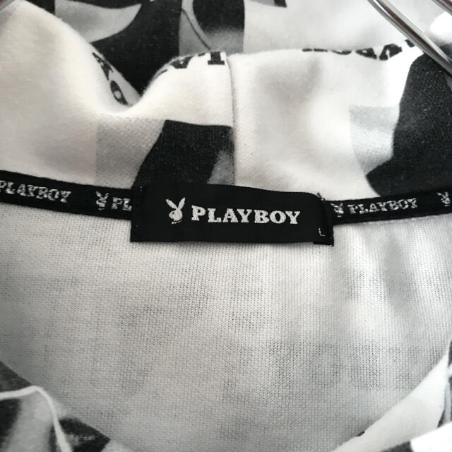 PLAYBOY(プレイボーイ)のプレイボーイ★表紙グラフィック総柄★ボックスロゴ刺繍★スウェットパーカー メンズのトップス(パーカー)の商品写真