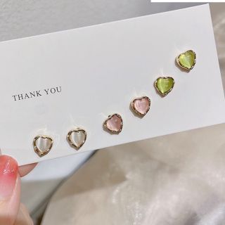 ピアス(ピアス)