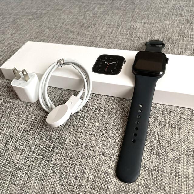 2022年製 新品】 ［美品］AppleWatch SE 44mm スペースグレイ GPS