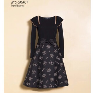 エムズグレイシー(M'S GRACY)のモチーフ柄スカート ベージュ38(ひざ丈スカート)