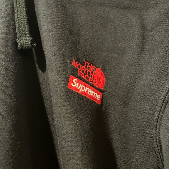 Supreme / The North Face Black 2