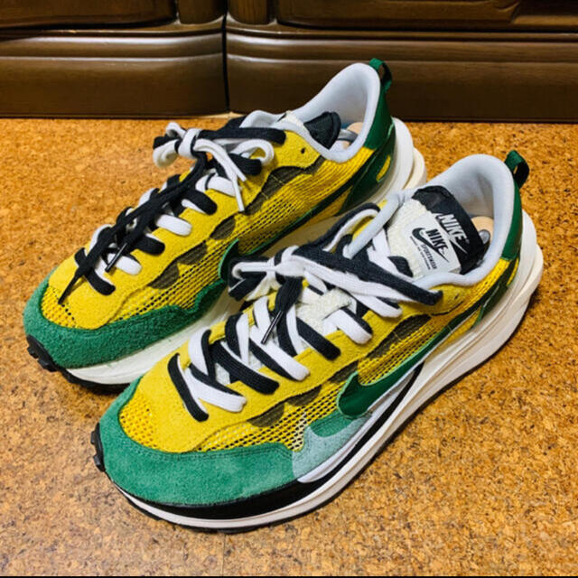NIKE(ナイキ)のSacai × Nike Vapor Waffle Tour Yellow  メンズの靴/シューズ(スニーカー)の商品写真