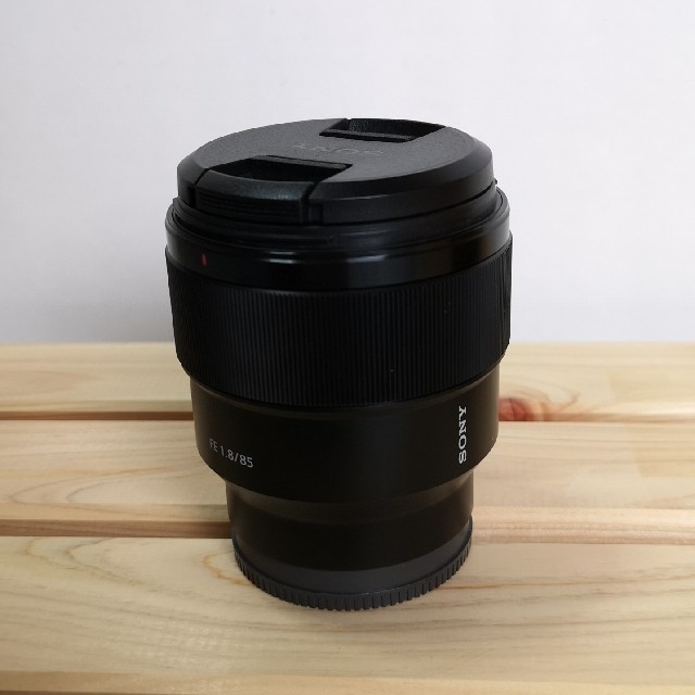 SONY(ソニー)の✴️FE 85mm F1.8 SEL85F18 スマホ/家電/カメラのカメラ(レンズ(単焦点))の商品写真