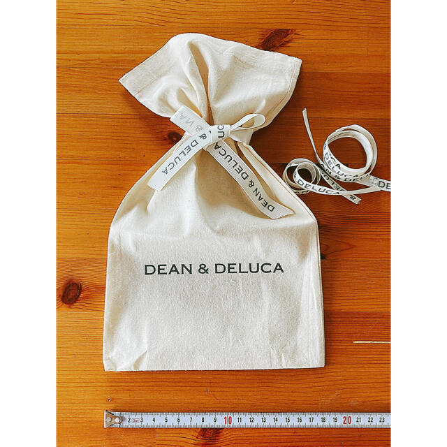 DEAN & DELUCA(ディーンアンドデルーカ)のDEAN&DELUCA⭐︎ラッピング用　布バッグ レディースのバッグ(ショップ袋)の商品写真