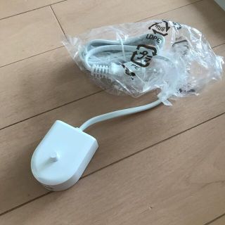 フィリップス(PHILIPS)のPHILIPS ソニックケア　電動歯ブラシ充電器　新品未使用(電動歯ブラシ)