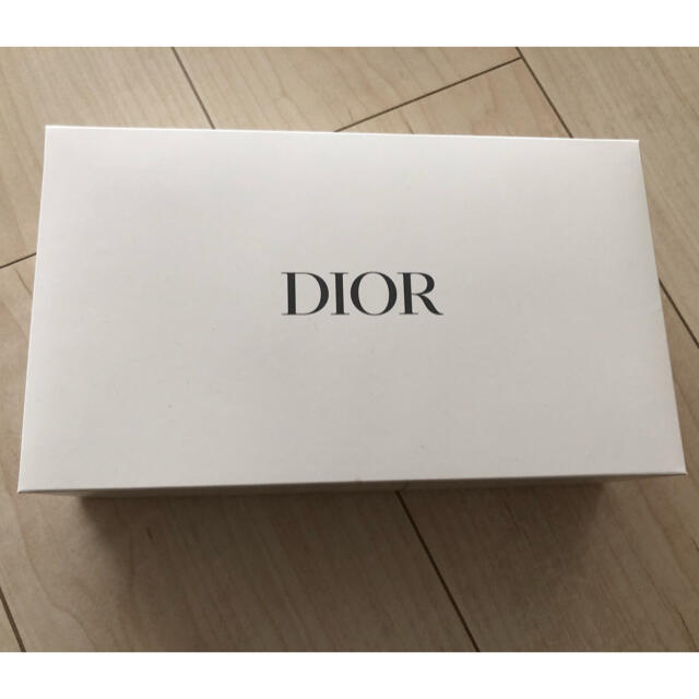 Dior(ディオール)のDIOR ディオール ノベルティポーチ　　　<新品> エンタメ/ホビーのコレクション(ノベルティグッズ)の商品写真