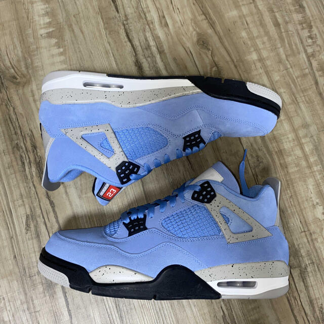 NIKE(ナイキ)のNIKE AIR JORDAN 4 UNIVERSITY BLUE ジョーダン4 メンズの靴/シューズ(スニーカー)の商品写真