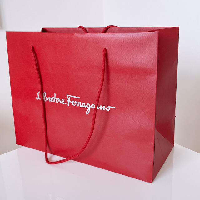 Salvatore Ferragamo(サルヴァトーレフェラガモ)のフェラガモ♡ショッパー大 レディースのバッグ(ショップ袋)の商品写真