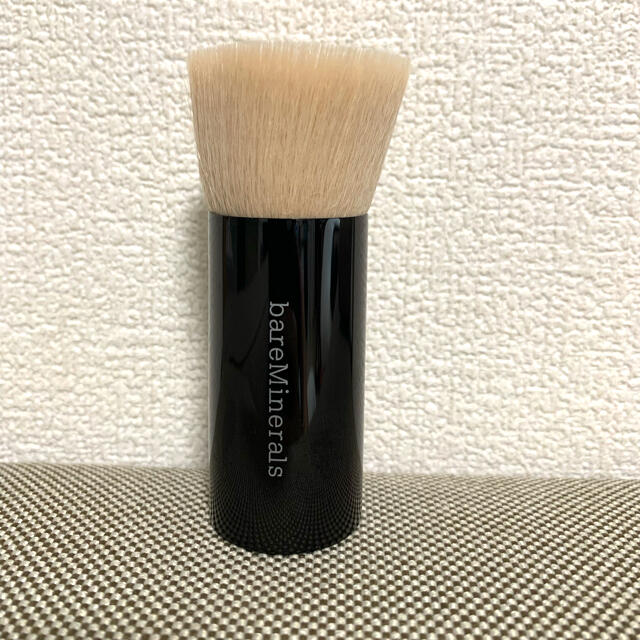 bareMinerals(ベアミネラル)の[美品]ベアミネラル  ビューティフルフィニッシュブラシ コスメ/美容のメイク道具/ケアグッズ(ブラシ・チップ)の商品写真