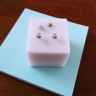 プラチナ 丸玉ピアス(ピアス)