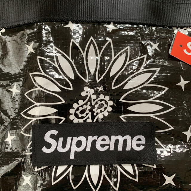 Supreme(シュプリーム)の早い者勝ち　supreme Bandana Tarp Side Bag メンズのバッグ(ショルダーバッグ)の商品写真