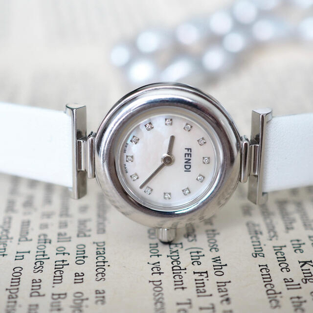 人気急上昇】 フェンディ 腕時計 シェル盤 ダイヤ 12P 【ヴィンテージ 美品】FENDI - 腕時計(アナログ)