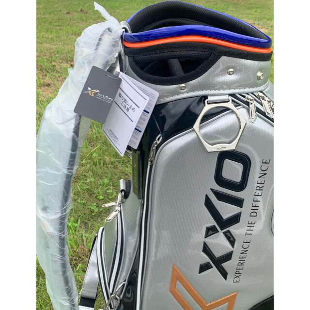 DUNLOP(ダンロップ)のまさしんど様専用　ゼクシオ ブランド象徴 数量 限定　9.5型GGC-X133L スポーツ/アウトドアのゴルフ(バッグ)の商品写真